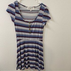 Hiatus striped top blue white medium